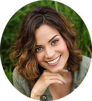 Natalia Cardenas Rounded Head Shot Image